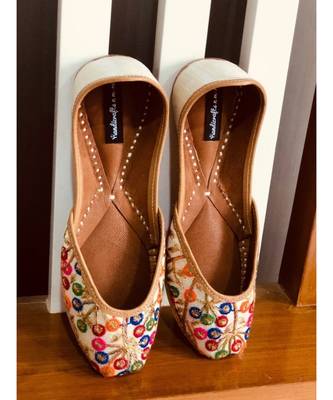 Women Ethnic Leather Shoes, Embroidery Footwear, Mojari, Indian Ethnic Shoes 1