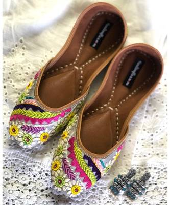 Grey Wedding Shoes, Embroidery Bridal Footwear,Colorful Ethnic Shoes for Wedding 5