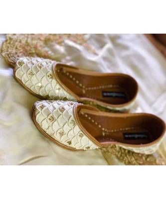 White Embellished Wedding Shoes,White Beaded Bridal Footwear,Ethnic Indian Shoes 2