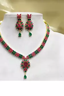 Multicolor necklaces