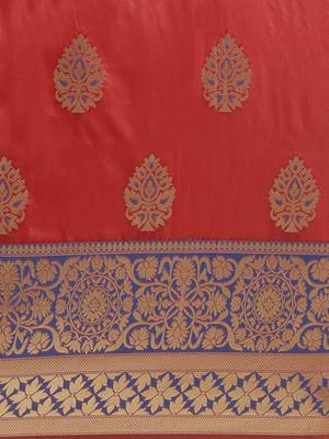 Red woven silk blend saree with blouse 4