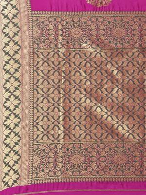 Dark pink woven silk blend saree with blouse 3
