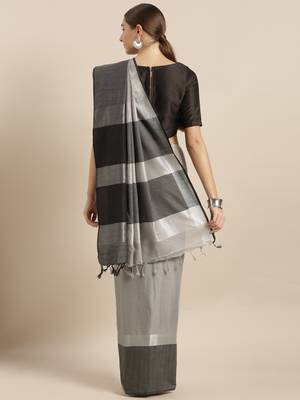 Black plain linen saree with blouse 2