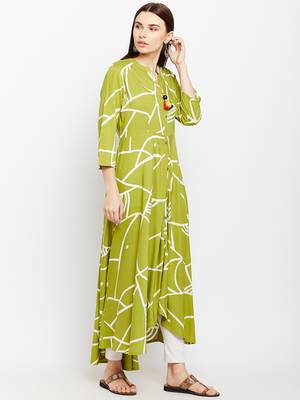 Green woven rayon kurtas-and-kurtis 4