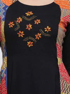 Women'S Rayon Geometric Print Embroidered Anarkali Kurta (Black) 5