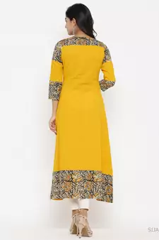 Women'S Cotton Blend Kalamkari Print Kaantha Work A-Line Kurta (Mustard)