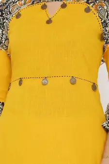 Women'S Cotton Blend Kalamkari Print Kaantha Work A-Line Kurta (Mustard)