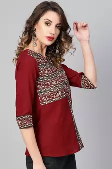 Women'S Maroon Cotton Slub Kalamkari Printed Regular Top