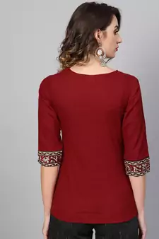 Women'S Maroon Cotton Slub Kalamkari Printed Regular Top