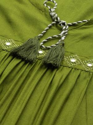 Women'S Green Rayon Slub Mirror Work Regular Top 2