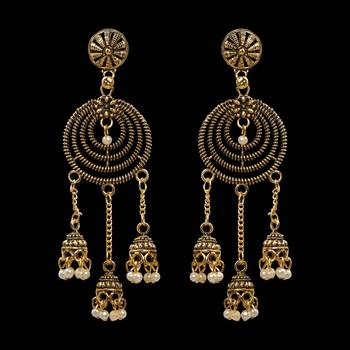 Classic Golden Round Circle And Round Tassel Earrings 4