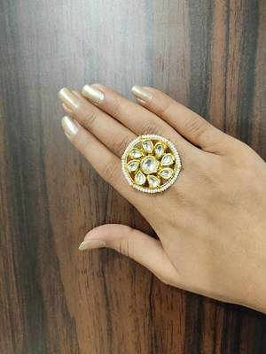 Gold Kundan Ring 1
