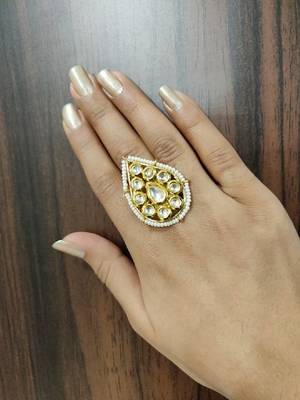 Gold Kundan Ring 1
