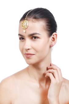 Nida Kundan Maangtika