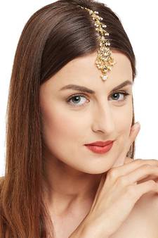 Aditi Kundan Maangtika