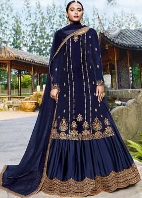 Blue embroidered velvet salwar 1