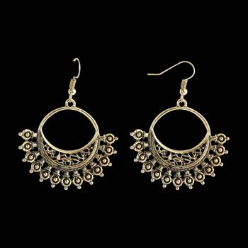 Dashing Golden Warrior Design Chandbali Earrings For Women 3