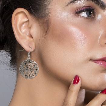 Ravishing Silver Mughal Jali Design Carved Earrings For Women 4
