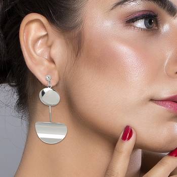 Dazzling Silver Shinny Dangle  Earring For Women 4