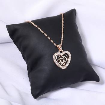 Unique Rose Gold Diamond Heart Flower Pendent Neckless 18 Inch Chain For Girls And Women Jewelry 5