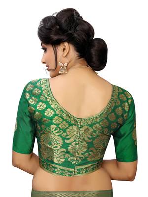 Red plain chiffon saree with blouse 5