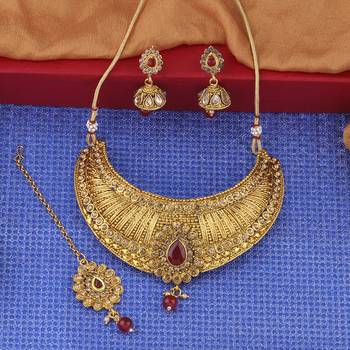 Elegant Traditional Gold Plated Choker Jewellery Set For Girls And Women 1