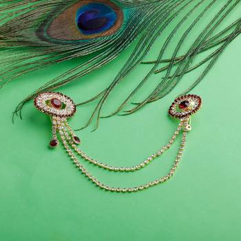 Traditional Gold Plated Exlusive Wedding Brooch For Unisex Jewellery 1