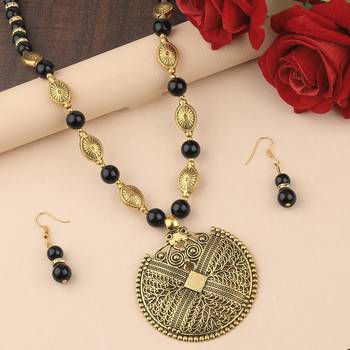 Silvershine Designer Adjustable  Fancy Look Gold Oxidised Pendant Black Pearl Mala Set For Women Girl 1