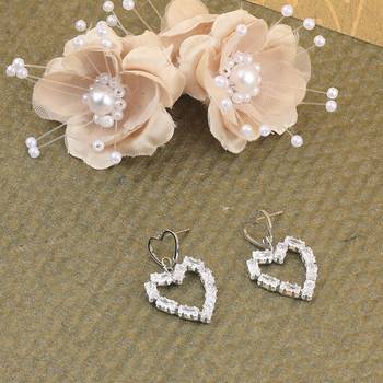 Silver Plated Fashion Heart Shape Diamond Stud Earring For Women Girl 1
