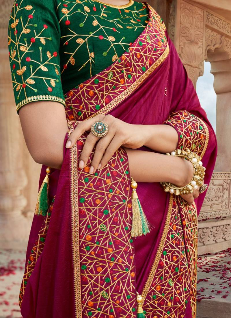 Women's Cotton Blend Burgundy Printed Designer Saree With Blouse Piece