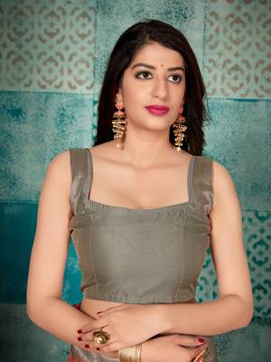 Peach woven banarasi silk saree with blouse 4
