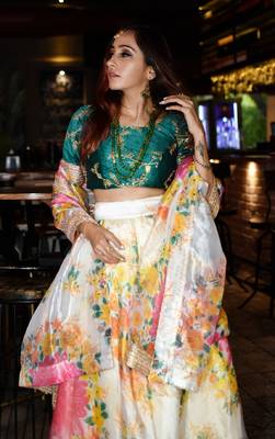 OFF WHITE Pink Embroidered Organza Semi Stitched Lehenga 4