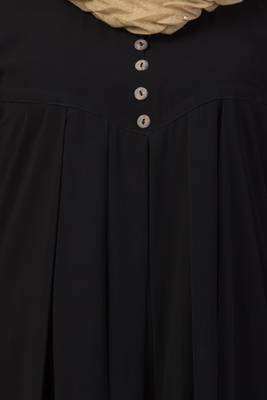 Black Color A Pleated Abaya 4