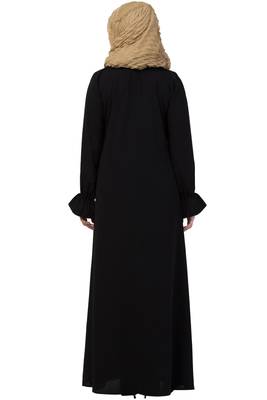 Black Color A Pleated Abaya 5