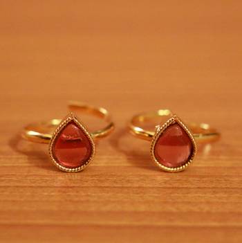 Red Toe-Rings 1