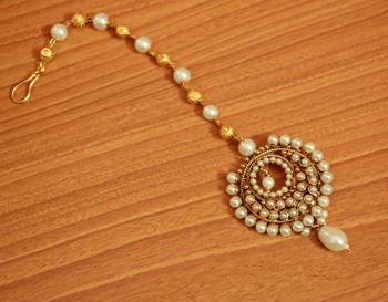 White Pearl Maang-Tikka 1