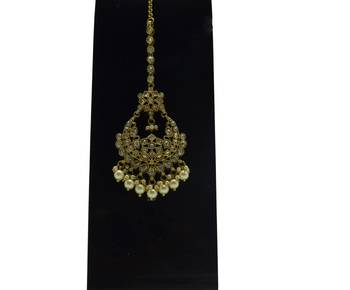 Gold cubic zirconia maang-tikka 2