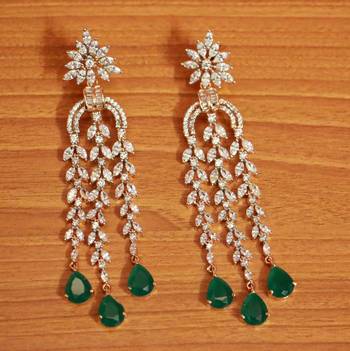 Green Emerald       Danglers-Drops 1