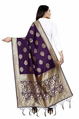 Wine Women's Banarasi Silk Dupatta 2