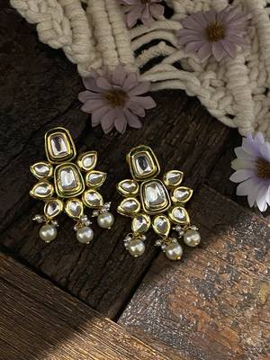 Gold Tone Kundan Inspired Earring 1