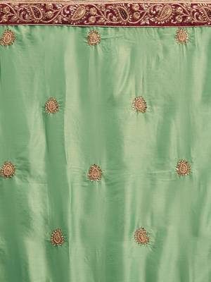 Green Coloured Solid Cotton Silk Saree With Blouse Piece 3