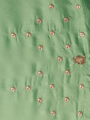 Green Coloured Solid Cotton Silk Saree With Blouse Piece 4