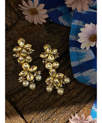 Gold Tone Kundan Inspired Earring With Pearls 1