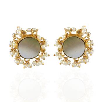 White Golden Baroque Pearl Smart Look Small Cute Studd 1