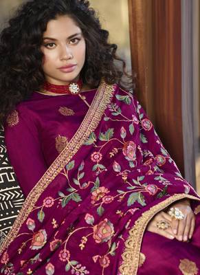 Magenta Embroidered Semi Stitched Salwar With Dupatta 3