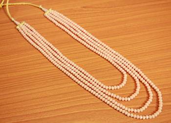 Beige Crystal Necklaces 1