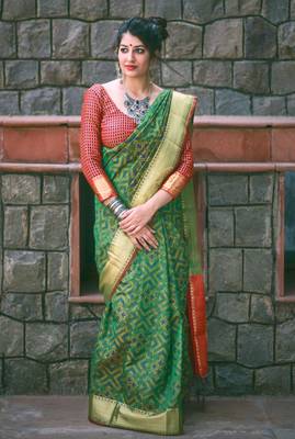 Green woven banarasi silk saree with blouse 1