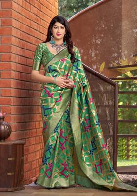 Green woven banarasi silk saree with blouse 1