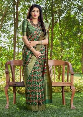 Green woven banarasi silk saree with blouse 1