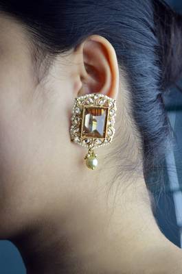 Champagne cubic zirconia earrings 3